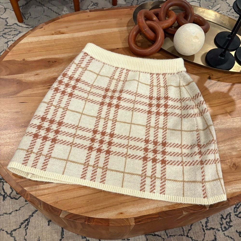 EN SAISON Bronte Sweater Miniskirt Cream & Tan Plaid Knit | Size Medium M - Picture 1 of 16